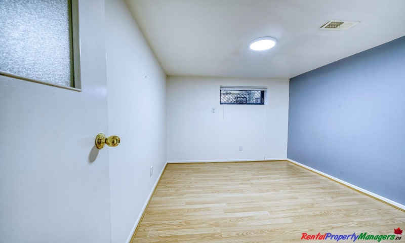 35xx West 16th Avenue, Vancouver, 2 Bedrooms Bedrooms, ,1 BathroomBathrooms,Basement,For Rent,35xx West 16th Avenue, Vancouver,1086