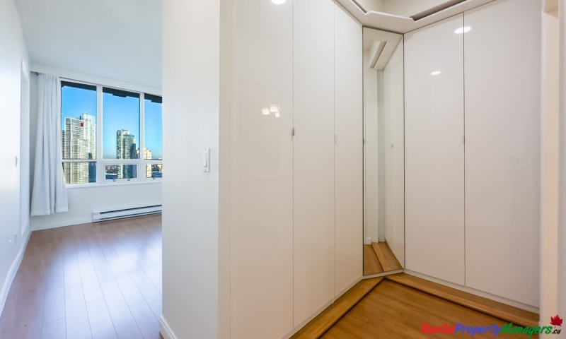 2xx-6128 Patterson Ave, Burnaby, 2 Bedrooms Bedrooms, ,2 BathroomsBathrooms,Condo,For Rent,2xx-6128 Patterson Ave, Burnaby ,1099