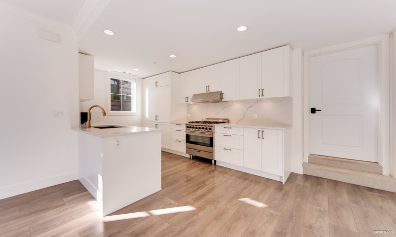 469 63rd Avenue West, Vancouver, 1 Bedroom Bedrooms469 63rd Avenue West, Vancouver R-LYU099 0 ,1.5 BathroomsBathrooms,Condo,For Rent,469 63rd Avenue West, Vancouver ,1137