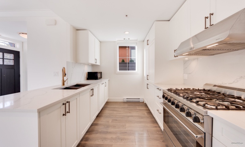 469 63rd Avenue West, Vancouver, 1 Bedroom Bedrooms469 63rd Avenue West, Vancouver R-LYU099 0 ,1.5 BathroomsBathrooms,Condo,For Rent,469 63rd Avenue West, Vancouver ,1137