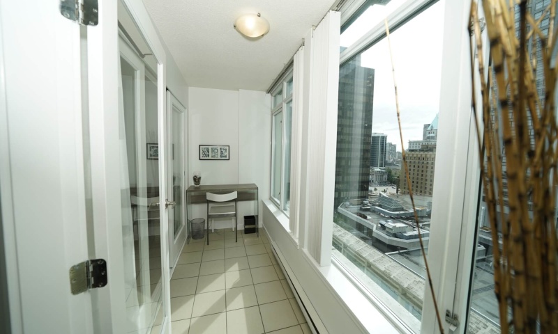 #1xxx-610 Granville Street, Vancouver, 2 Bedrooms Bedrooms, ,1 BathroomBathrooms,Condo,Rented and Completed,Hudson,#1xxx-610 Granville Street, Vancouver,1044